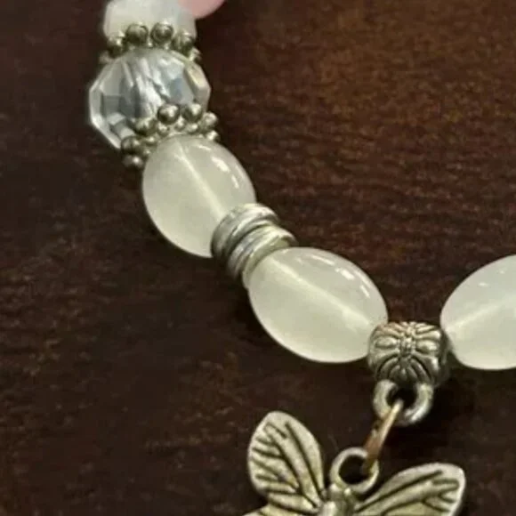 NWOT Vintage Pink Quartz Beaded Butterfly Charm Bracelet - Picture 4 of 4